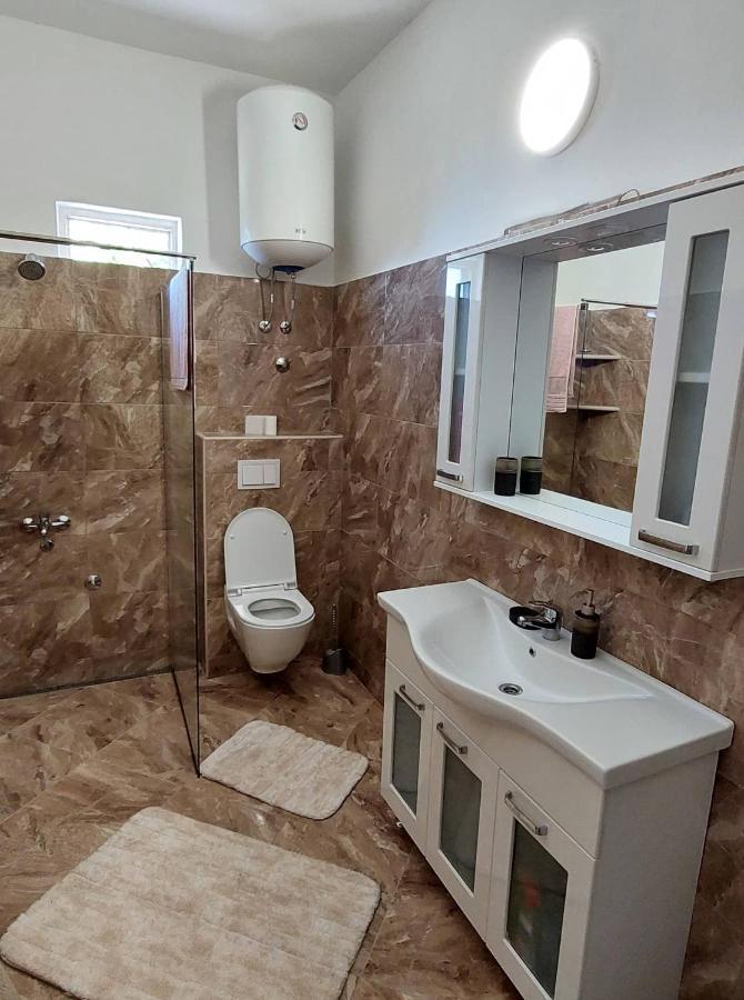 Apartmani Jovan Ulcinj Exterior foto